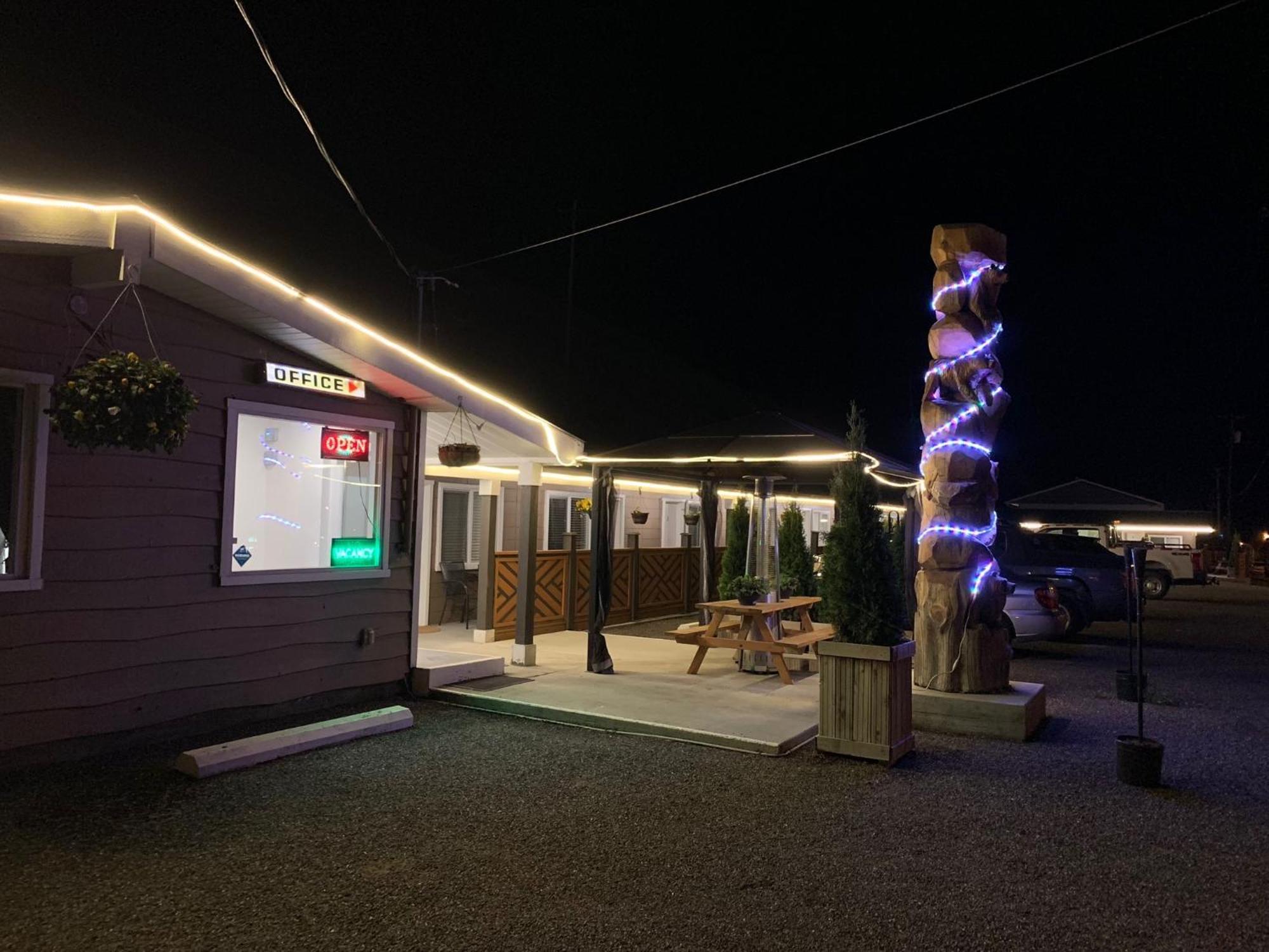 Sunset Motel Cache Creek Buitenkant foto