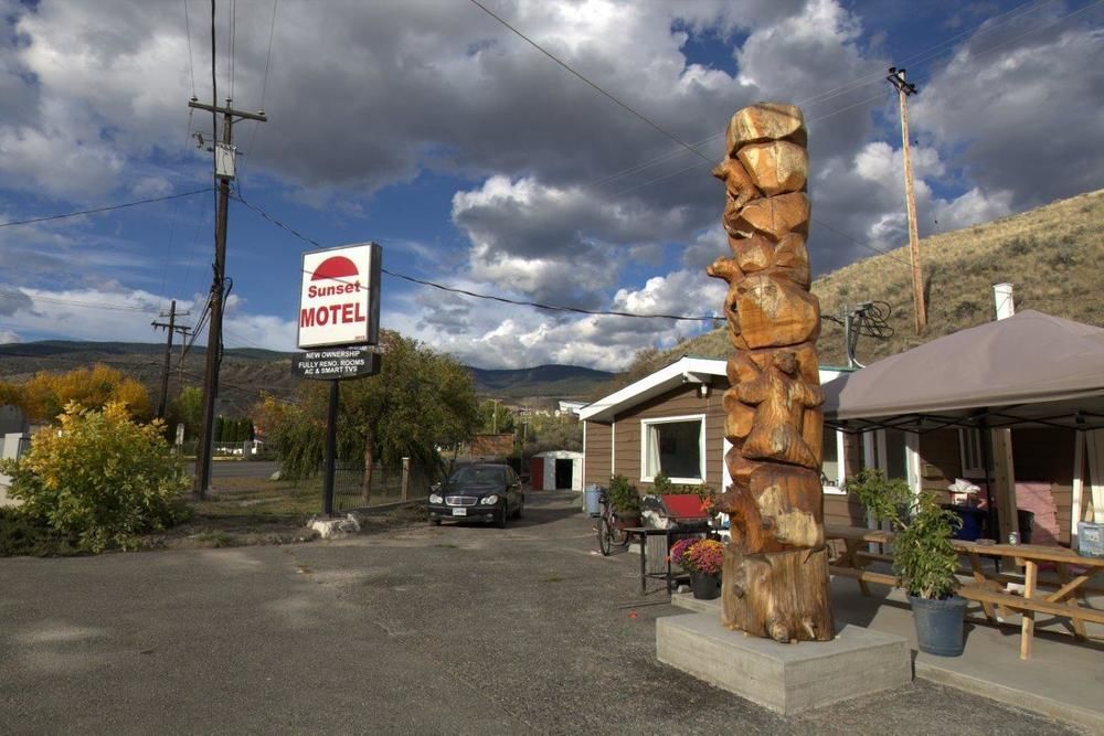 Sunset Motel Cache Creek Buitenkant foto