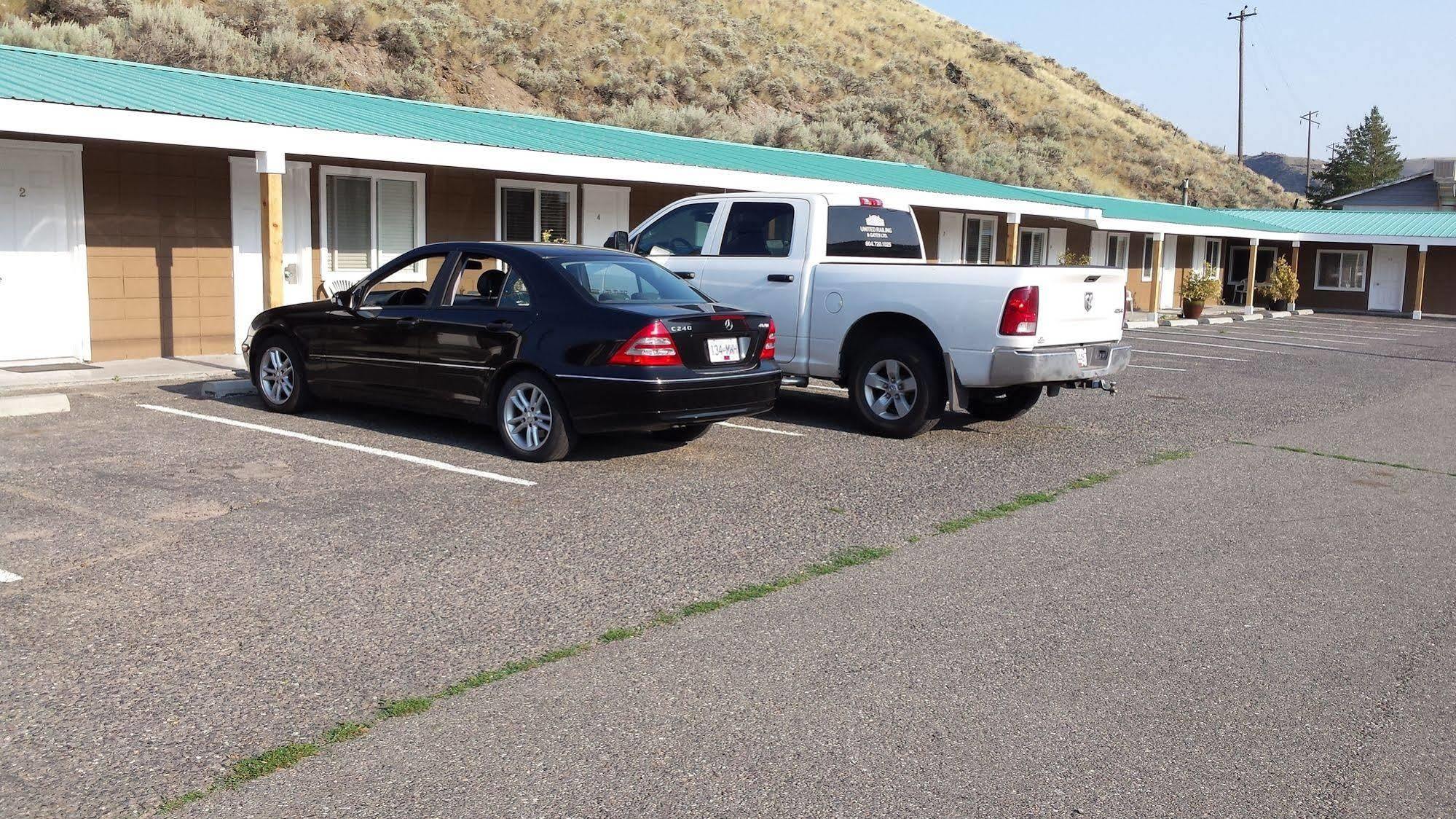 Sunset Motel Cache Creek Buitenkant foto